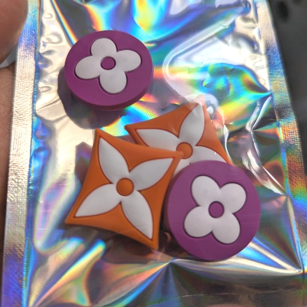 4 Set of like LV fleur & point Charms for Crocs, Jibbitz